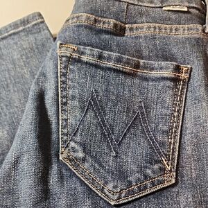 MOTHER Looker Crop In Size 23 Jeans